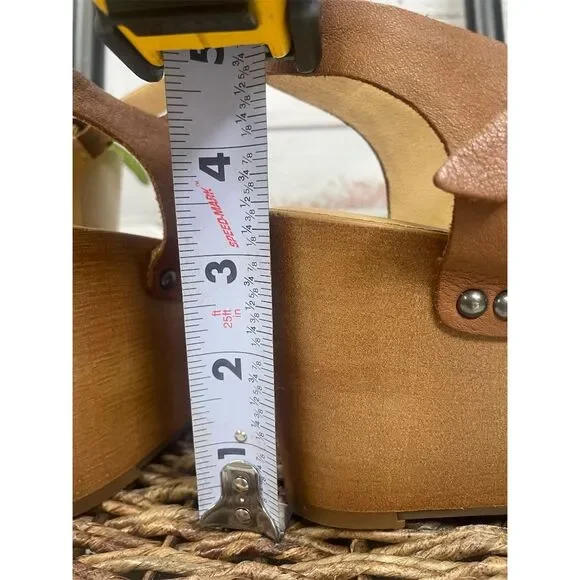 Lucky Brand Leather Studded Wedge Sandals - Size 7.5 - Picture 12 of 12